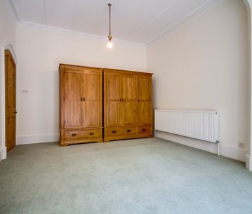 4 Bed Maisonette, The Woodlands, HA1 - Photo 4