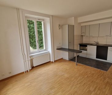 Appartement de 2 pièces au rez-de-chaussée - Photo 2