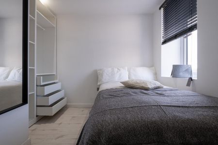 6 bedroom house of multiple occupation to rent - Photo 3