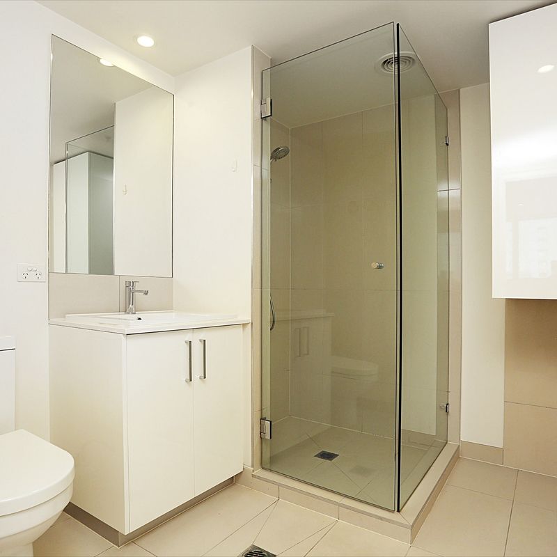 A central oasis with bright views - Photo 1