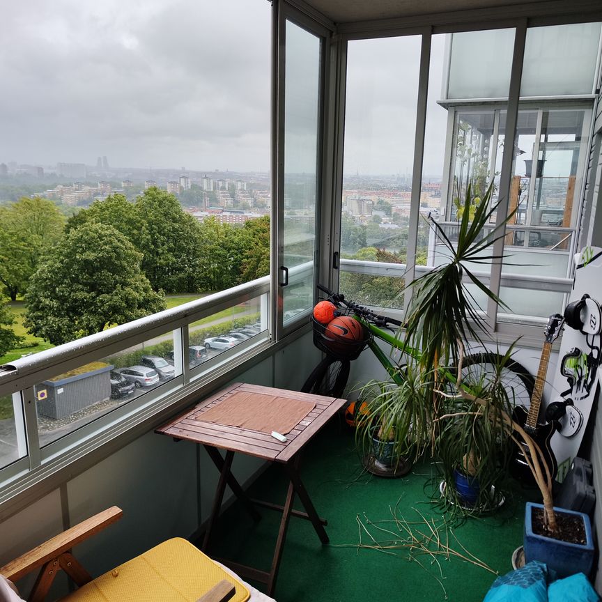 Nybohovsbacken, Stockholm - Photo 1