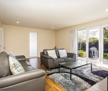 Spacious three bedroom townhouse. - Photo 1