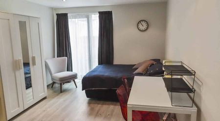 Apartment Living - Photo 4