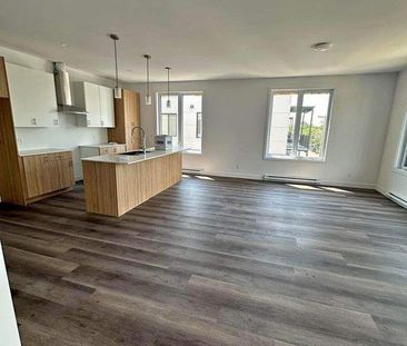 5 1/2 Style Condo à Louer - Photo 1