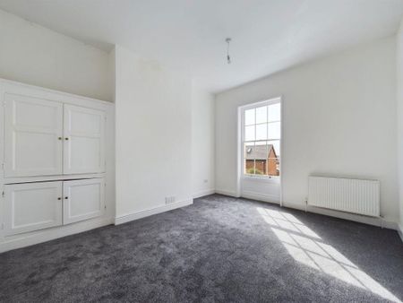 4 bedroom detached house to rent - Photo 4