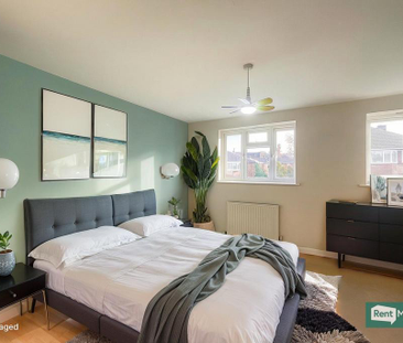 2 bedroom end of terrace house to rent - Photo 2