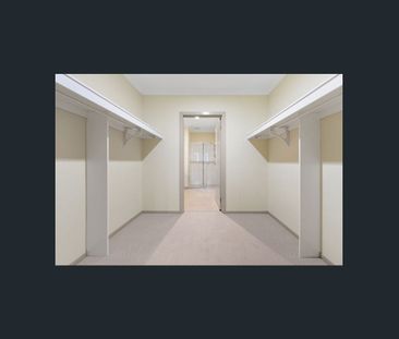 Modern and spacious townhouse - Photo 6