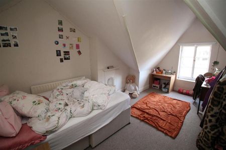 6 bedroom terraced house to rent - Photo 4
