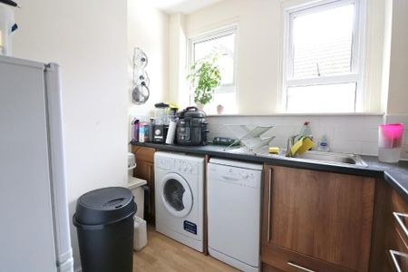 2 Bed Flat, Woodville Road, W5 - Photo 5