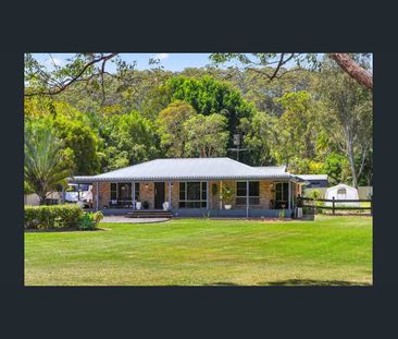 4 Bedroom Home in Emerald Beach - Photo 4