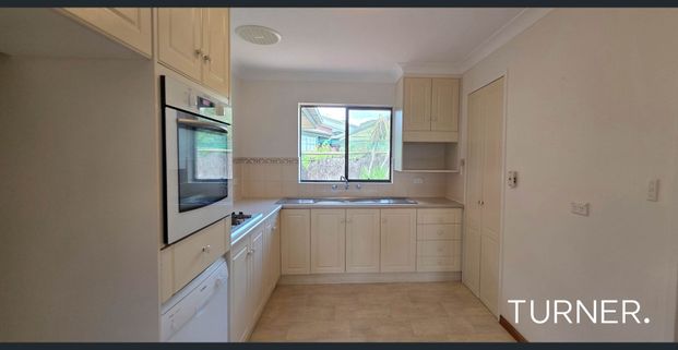 Spacious Two Bedroom Unit - Photo 1