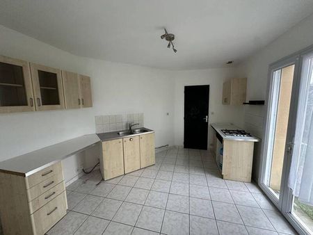 Maison 4 pièces - - Photo 3