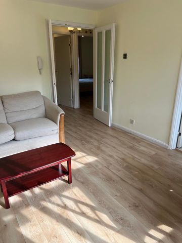 2 Bed Flat, Pursewardens Close, W13 - Photo 2