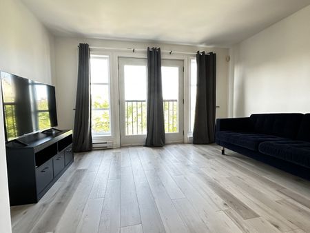 Condo de 2 chambres offert en location entièrement meublé. - Photo 3