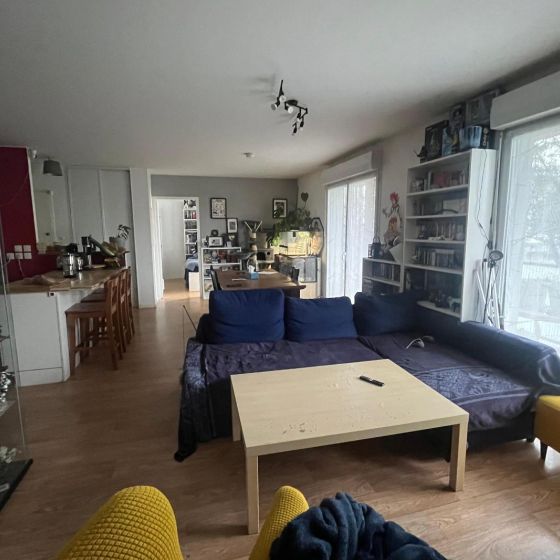Louer appartement 4 pièces de 81 m² - Photo 1