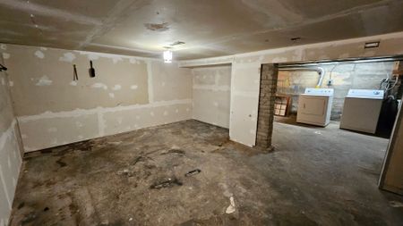 For Lease - 13 Wilson Street, Oshawa, Ontario - Photo 3