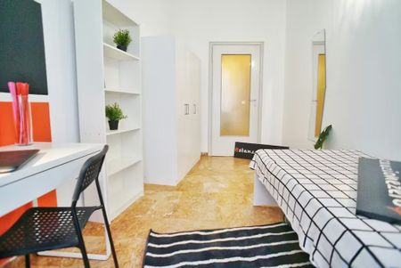 Via Filippo Corridoni, Milan, Lombardy 20122 - Photo 3