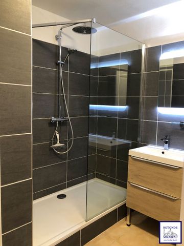 Location Appartement 3 pièces 64m² - Photo 5