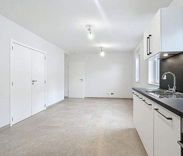Appartement te huur in Liège voor € 750 met 1 slaapkamer - Photo 2