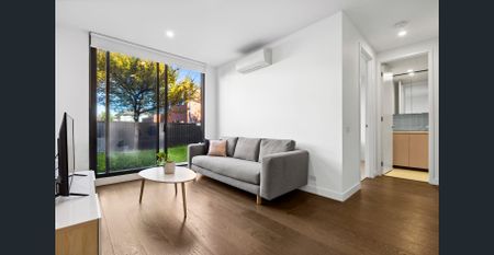 Female Only Furnished Modern Townhouse near Monash University with BILLS - SHORT TERM LEASE ACCEPTED - Photo 2