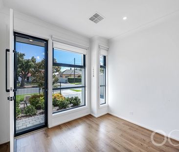 Open the Door to Modern Living in South Plympton - Photo 4