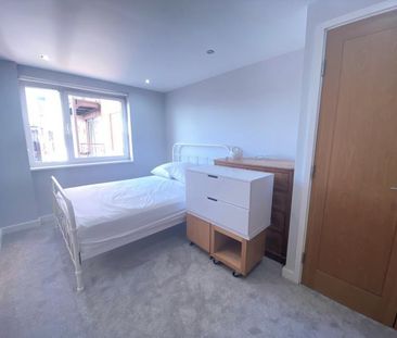 2 bedroom flat to rent - Photo 3