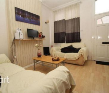 4 bedroom terraced house to rent - Photo 1