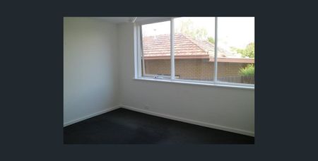 1/18 Launder Street, Hawthorn - Photo 2