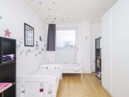 2 Bed Terraced House, Smugglers Way, SW18 - Photo 5