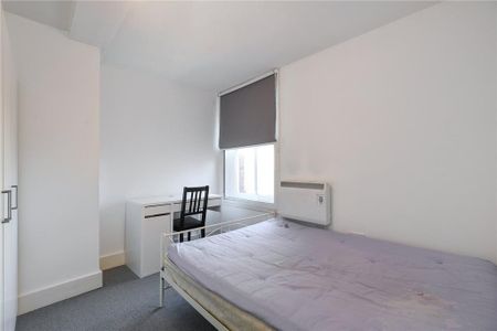 3 bedroom apartment to rent - Photo 4