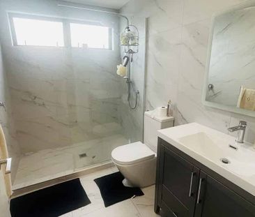 Modern 2-bedroom Apartment in Hamilton CBD - Photo 4