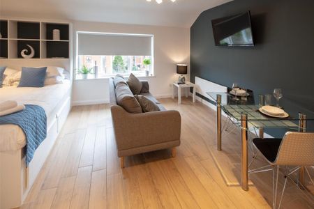 1 bedroom serviced apartment to rent - Photo 2