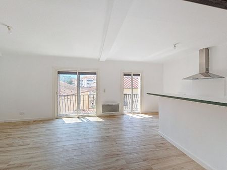 Location Appartement 3 pièces 67m² - Photo 3