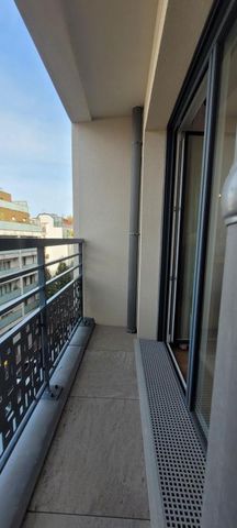 Location Appartement 2 pièces Meublé 46m² ISSY LES MOULINEAUX 92130 - Photo 4