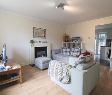 3 bedroom semi-detached house to rent - Photo 4