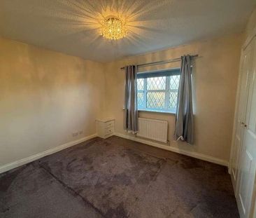 Helm Drive, Hull, HU9 - Photo 5