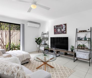 Delightful 4 Bedroom Home - Photo 1