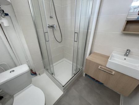 Libre le ..Maintenant Mt Loyer :345,75 Mt des charges :45,54 - Photo 4