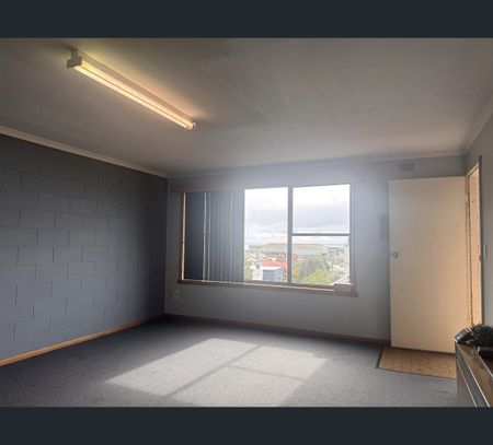 8/18 Queen Street, Burnie, Tas 7320 - Photo 2