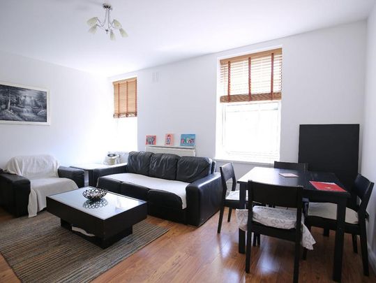 2 bedroom flat to rent - Photo 1