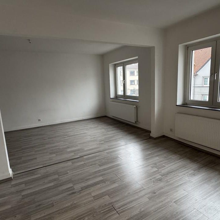 Modernisierte Altbauwohnung in City-Nähe - Foto 1