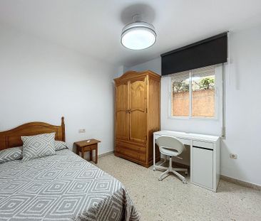 Room - Málaga (La Barriguilla) - Photo 1