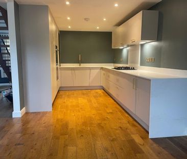 3 bedroom detached house to rent - Photo 4