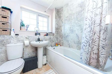 Midsummer Road, Snodland, ME6 - Photo 4