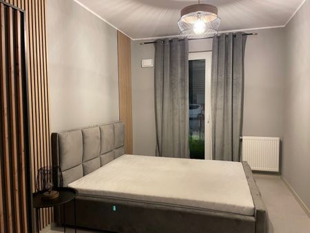 Funkcjonalne mieszkanie z ogrodem i MP - Фото 5