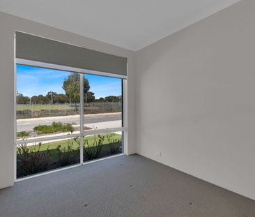 Lovely Three Bedroom Home in Baldivis - Photo 5