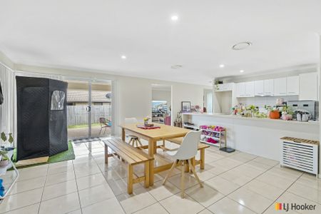 Great Family Home! - Photo 2