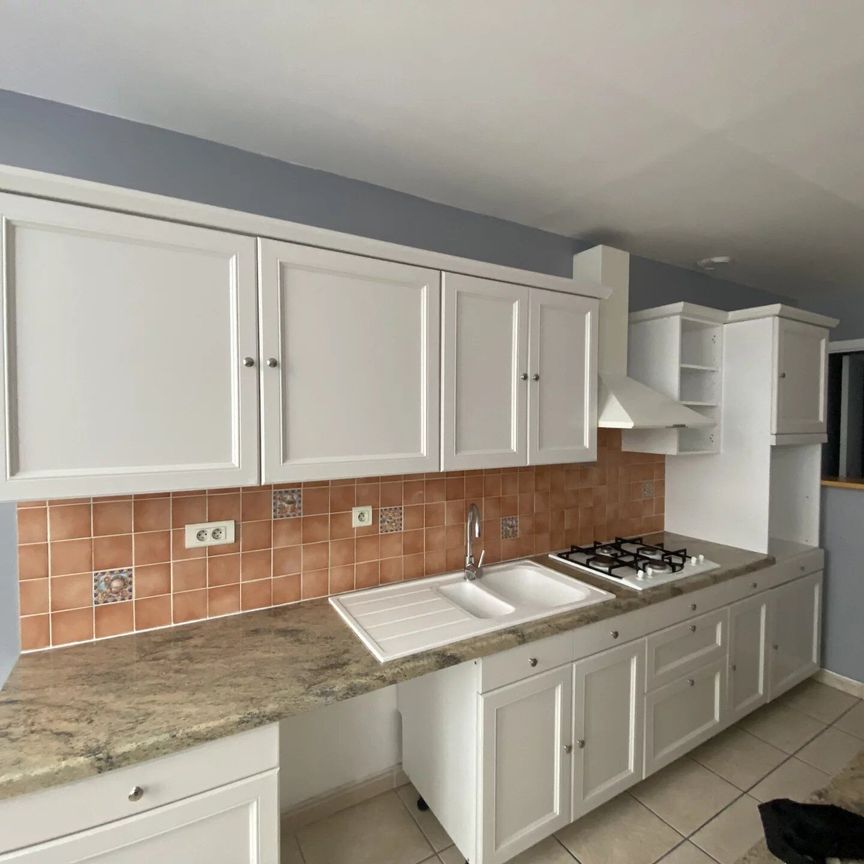 Location Appartement 4 pièces 80 m2 à Saint-Quentin - Photo 1