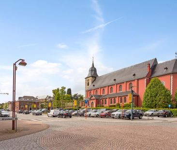 WACHTLIJST VOLZET - Aangenaam en luchtig appartement met 1 slaapkamer, terras & autostandplaats in ondergrondse garage in hartje Hoeselt - Photo 2