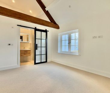 3 bedroom semi-detached house to rent - Photo 6